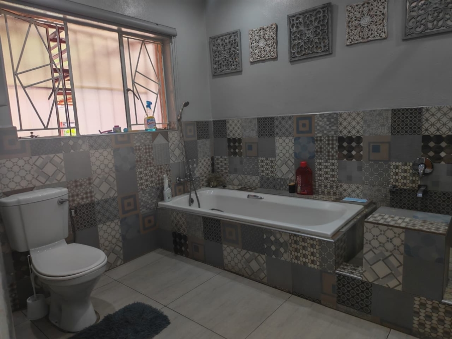 3 Bedroom Property for Sale in Oos Einde North West